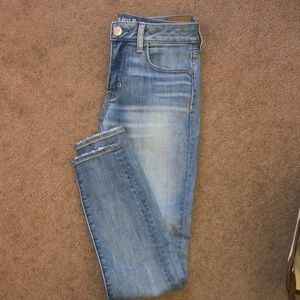 American eagle light washed jeans